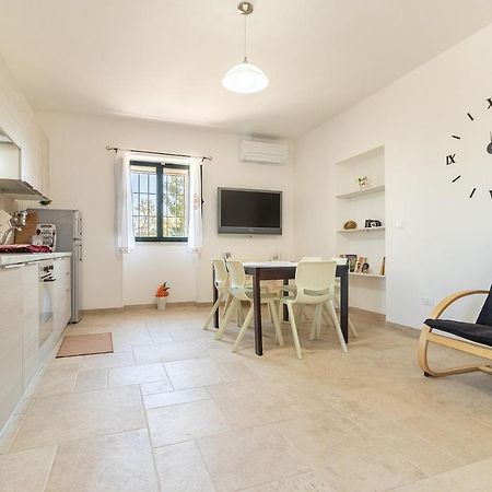 Trullo Carsico By Itriahomes Чельє-Мессапіка Екстер'єр фото